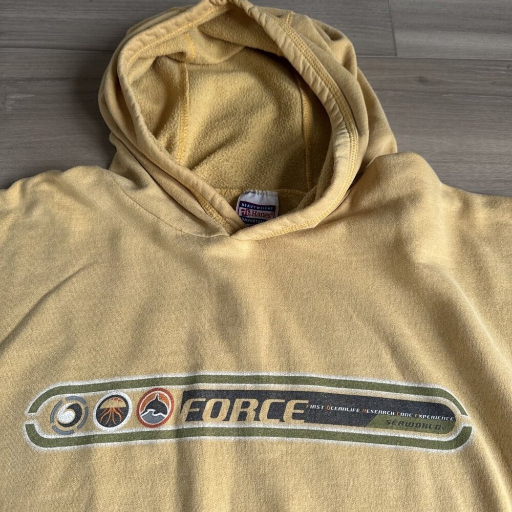 Vintage SeaWorld Force Hanes Heavyweight Comfort Sweatshirt Hoodie Yellow XL